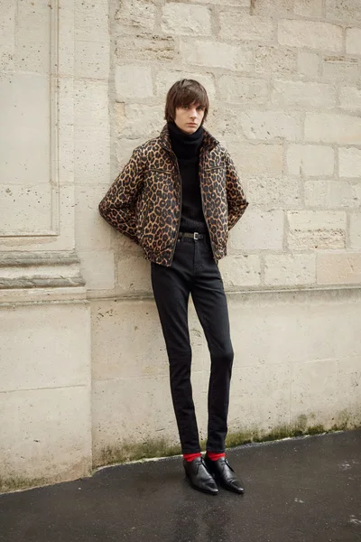 Look 49